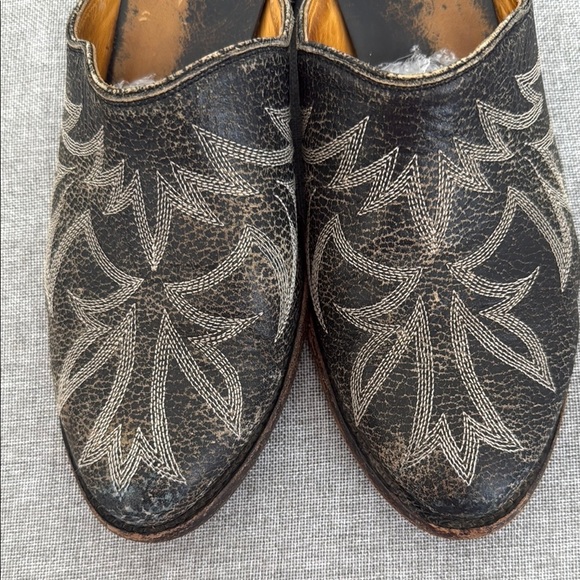 Old Gringo vintage Black Embroidered Mules 7/8 fit - Picture 9 of 9